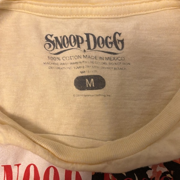 SNOOP DOGG LONG SLEEVE CROPPED TEE, size medium, yellow - Picture 3 of 4